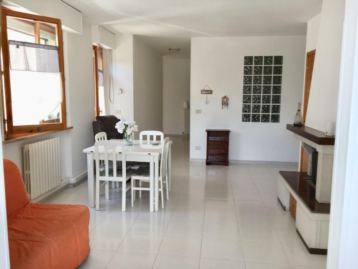 Appartement La Casa Di Lory à Falconara Marittima Extérieur photo