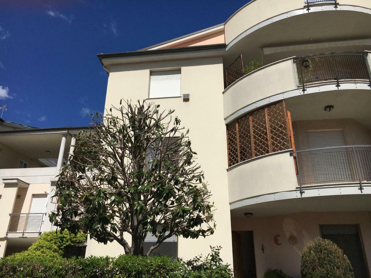 Appartement La Casa Di Lory à Falconara Marittima Extérieur photo